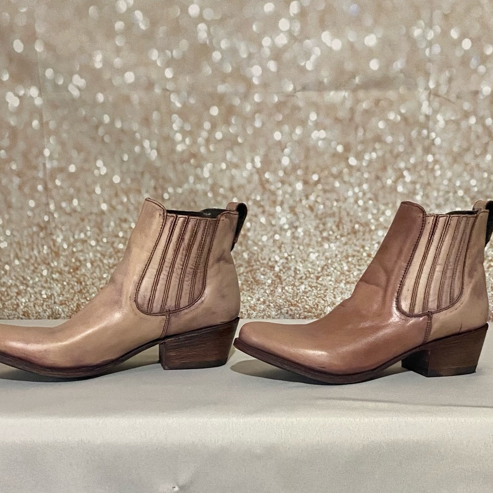 NWB Liberty Black “Lote” ankle boots in Breva Latte